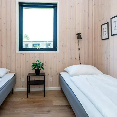 16 Person Holiday In * Glesborg