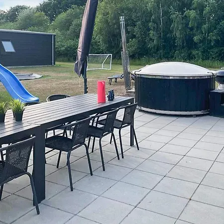 16 Person Holiday In * Glesborg