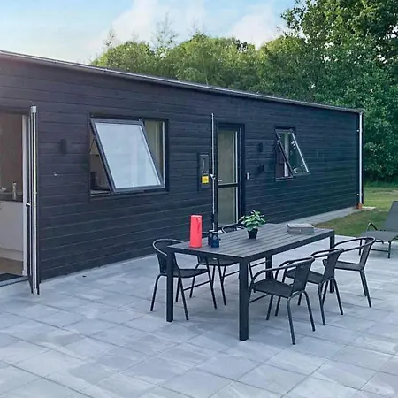 Casa vacanze 16 Person Holiday In